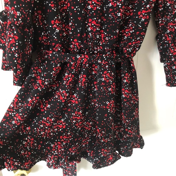 Dynamite Mock-neck tie-waist romper - Picture 7 of 13